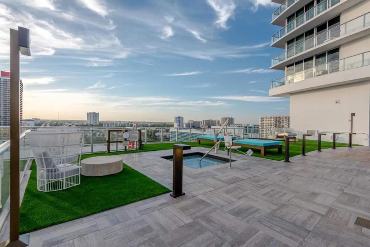 Lyfe On The Beach 25Th Floor 1 Bed Unit With Oceanview 할리우드 외부 사진